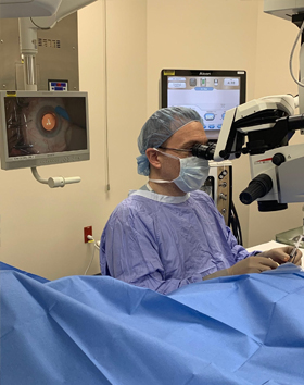 Dr. Fadi Calotti performing Cataract Surgery